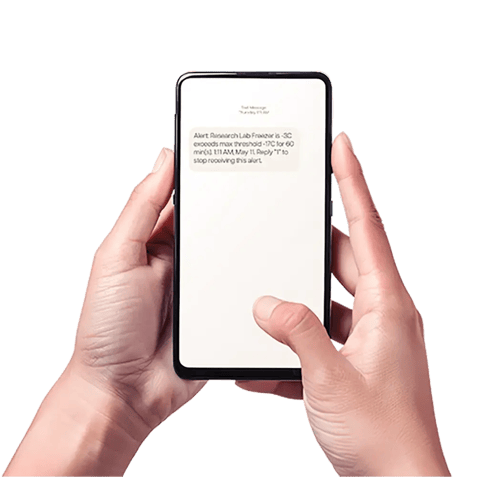 iot-picture-hands-phone-en iot-picture-hands-phone-en